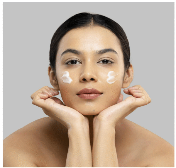 Lotus Herbals Nutramoist Skin Renewal Daily Moisturising Crème SPF 25 - Image 4