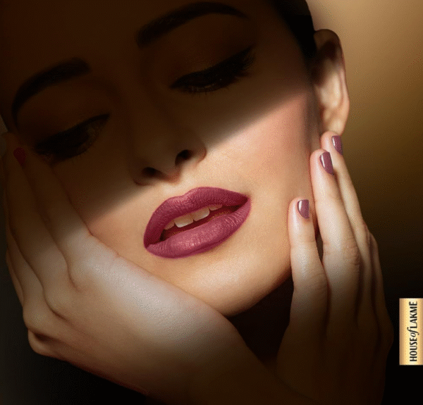 LAKME Ultimate Glam 4-in-1 Matte Lip Stack – Nice Nudes (4 ml) - Image 3