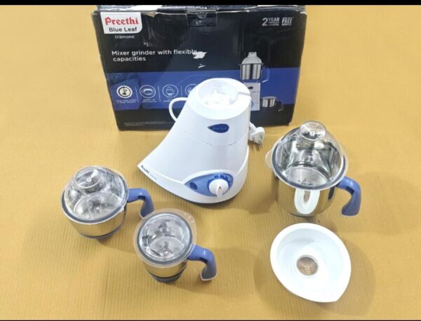 Preethi Blue Leaf Diamond MG-214 Mixer Grinder (750W, Blue/White) - Image 3
